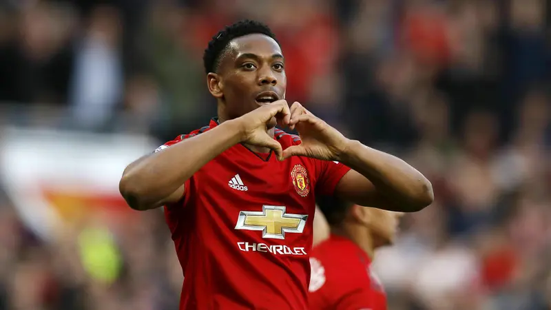 Anthony Martial Bertahan di Manchestrer United