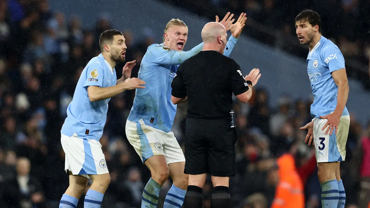 Manchester City di Denda Karena Protes Berlebihan ke Wasit