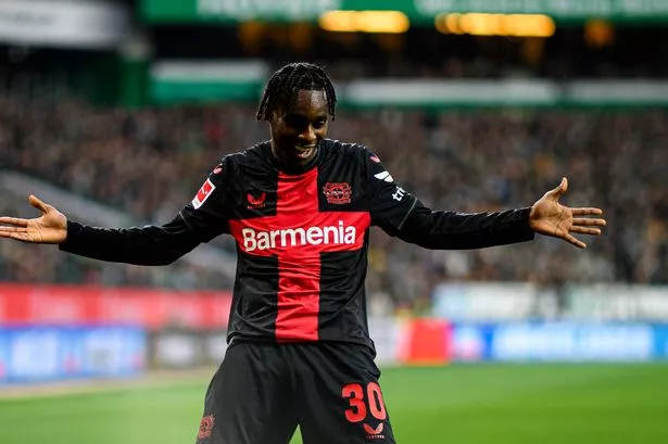 Liverpool Siap Tilikung MU Untuk Datangkan Jeremie Frimpong