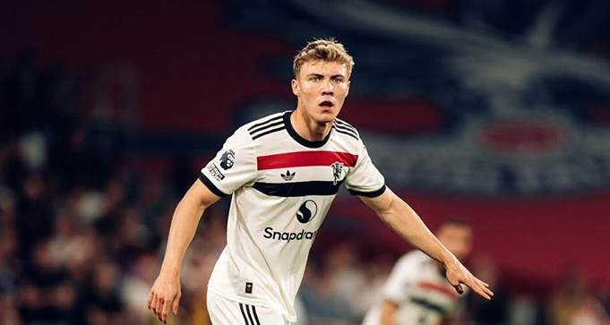 AC Milan Mulai Pembicaraan Transfer Dengan Rasmus Hojlund