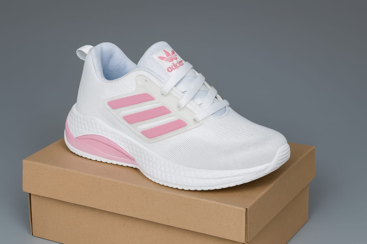 سنيكرز حريمي تصميم عصري مريح - الصورة 2